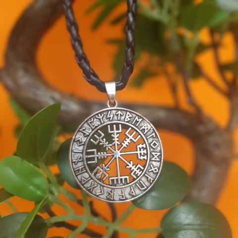 Ciondolo Vegvisir Ciondolo Vegvisir di Luca Sartini